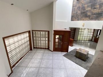 Linda casa en Bugambilias