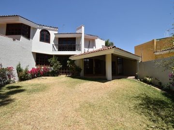 Linda casa en Bugambilias