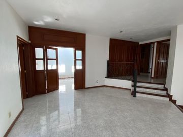 Linda casa en Bugambilias