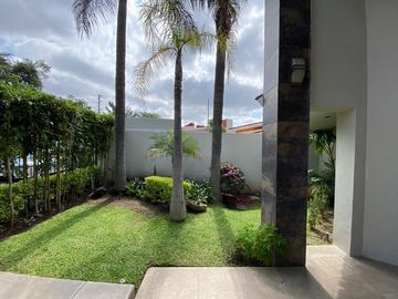 Linda casa en Bugambilias