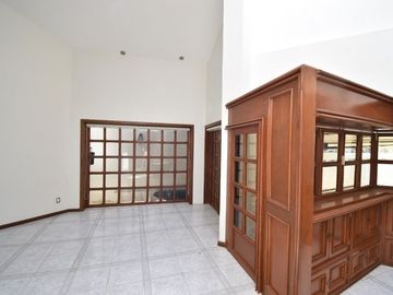 Linda casa en Bugambilias