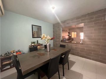 VENTA DE CASA EN VERSALLES , COSTA SUR, PH QUINTAS DE VERSALLES