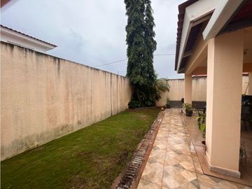 VENTA DE CASA EN VERSALLES , COSTA SUR, PH QUINTAS DE VERSALLES