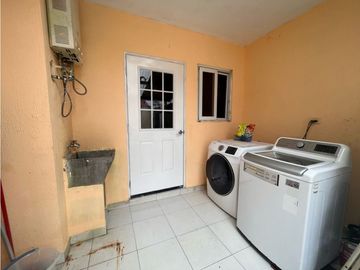 VENTA DE CASA EN VERSALLES , COSTA SUR, PH QUINTAS DE VERSALLES