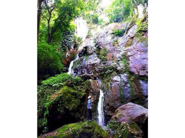 VENDO CABAÑA CON PISCINA EN LA MONTAÑA  ALTOS DEL MARIA
