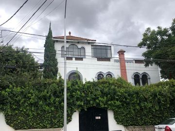SE VENDE EXCELENTE CASA