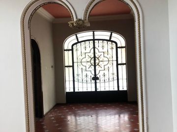SE VENDE EXCELENTE CASA