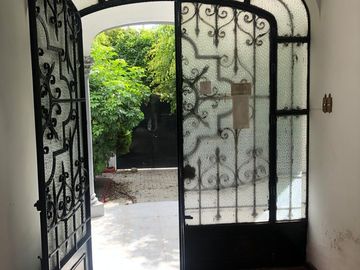 SE VENDE EXCELENTE CASA