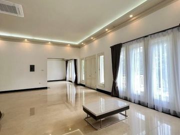 DIJUAL RUMAH MEGAH dan MEWAH at Jl LATUHARHARY, MENTENG, JAKPUS