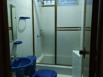 casa en venta en barrio lleras. Cod V1825