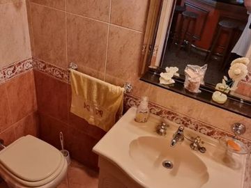 Casa en 2 plantas 4 ambientes con quincho ACEPTA DEPARTAMENTO EN PARTE DE PAGO1