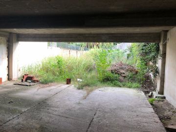CASA DE USO COMERCIAL EN ALQUILER