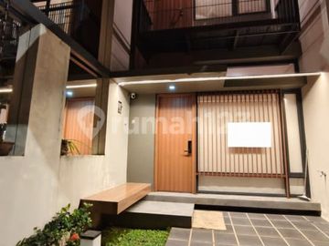 Disewakan Rumah Full Furnish 2 KT Cluster Fleekhauz BSD City