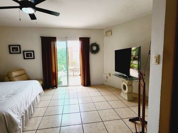 Casa en VENTA de 4 recamaras, amplios espacios y ventilacion Colonia ortiz rubio