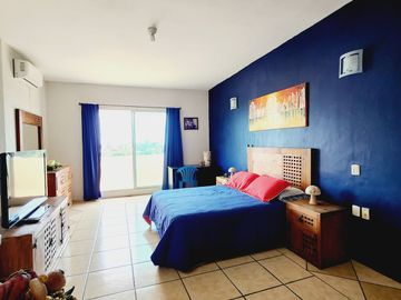 Casa en VENTA de 4 recamaras, amplios espacios y ventilacion Colonia ortiz rubio