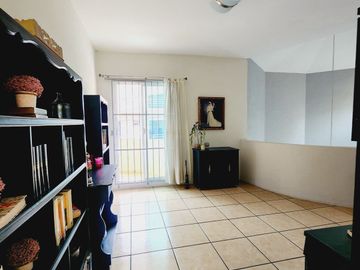 Casa en VENTA de 4 recamaras, amplios espacios y ventilacion Colonia ortiz rubio
