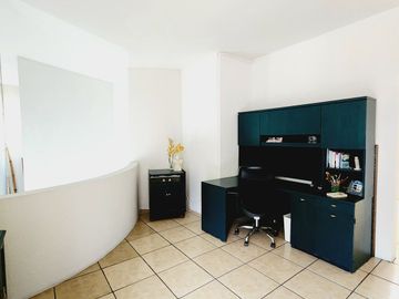 Casa en VENTA de 4 recamaras, amplios espacios y ventilacion Colonia ortiz rubio
