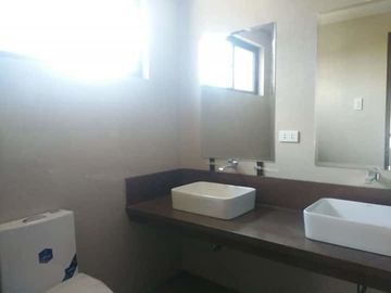 Elegant Modern House for Sale in Friendship Angeles City Near Clark