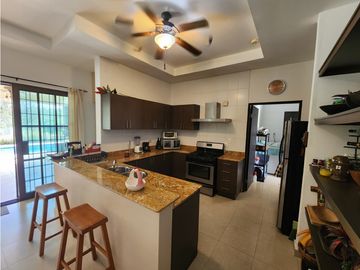 Hacienda Pacifica - 4 Bedroom Beach House with Pool