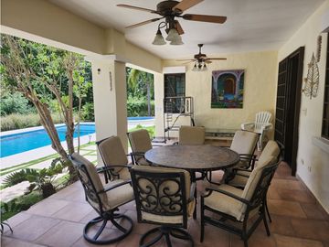 Hacienda Pacifica - 4 Bedroom Beach House with Pool