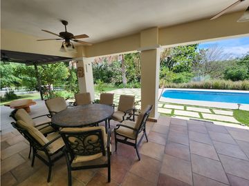 Hacienda Pacifica - 4 Bedroom Beach House with Pool