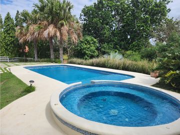 Hacienda Pacifica - 4 Bedroom Beach House with Pool