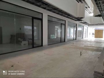 Local Comercial en Venta, .Torres Zermath en Sto. Domingp