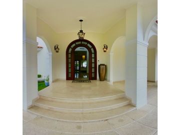SE VENDE CASA EN ROYAL PACIFIC COSTA DEL ESTE