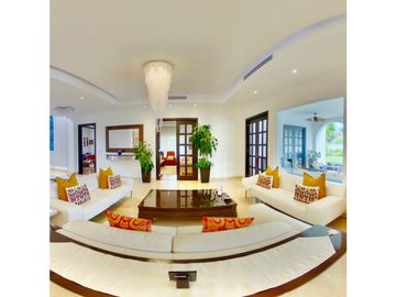 SE VENDE CASA EN ROYAL PACIFIC COSTA DEL ESTE