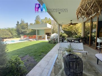 Casa en venta de 5 dorm. en Colina
