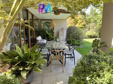 Casa en venta de 5 dorm. en Colina