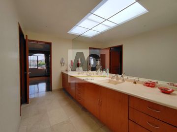 Se vende casa en condominio en Interlomas