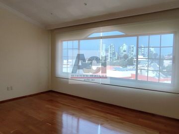 Se vende casa en condominio en Interlomas