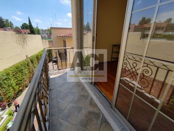 Se vende casa en condominio en Interlomas