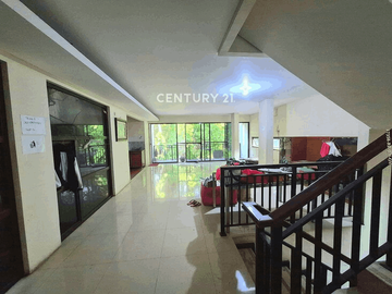Dijual Rumah Asri Di Pondok Indah Jakarta Selatan