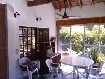 BONITO CHALET CLASICO EN COUNTRY EL SOSIEGO DE CANING.
