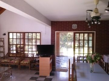 BONITO CHALET CLASICO EN COUNTRY EL SOSIEGO DE CANING.