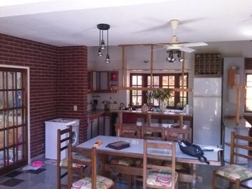 BONITO CHALET CLASICO EN COUNTRY EL SOSIEGO DE CANING.