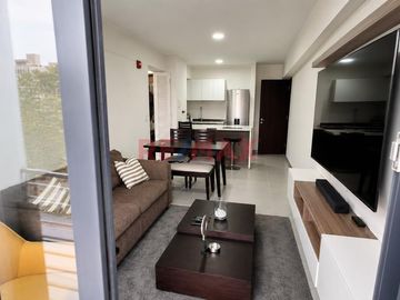 Exclusivo Flat 48M2 En Piso 8 Amoblado Y Cochera