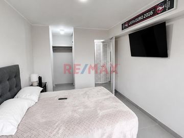 Exclusivo Flat 48M2 En Piso 8 Amoblado Y Cochera