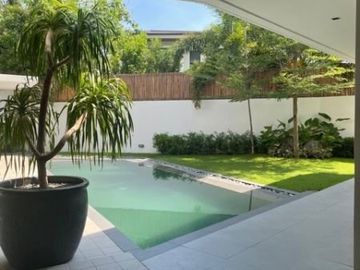 HOUSE AND LOT FOR SALE AT AYALA ALABANG