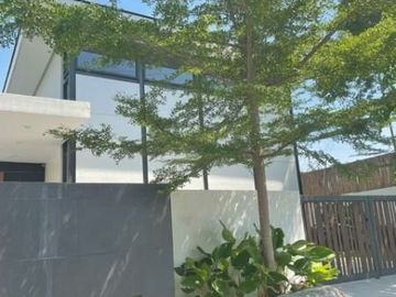 HOUSE AND LOT FOR SALE AT AYALA ALABANG