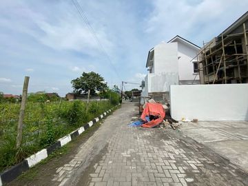 1 Unit Terakhir Rumah Proses Bangun Dekat Sleman City Hall Jalan Gito Gati