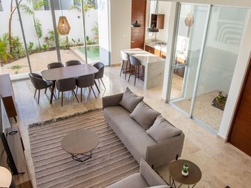Casa de 3 habitaciones en venta en privada Arena en Merida
