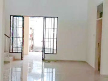Rumah 2 Lantai Luas 230 di Sulfat Titan kota Malang _ 104.21