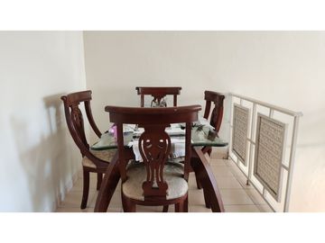 SE VENDE CASA DOS PLANTAS BIFAMILIAR EN BARRIO SANTA ELENA