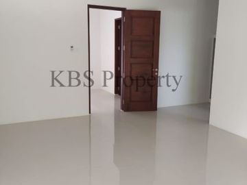 Disewa Rumah 2 Lantai Lokasi Villa Panbil - Batam