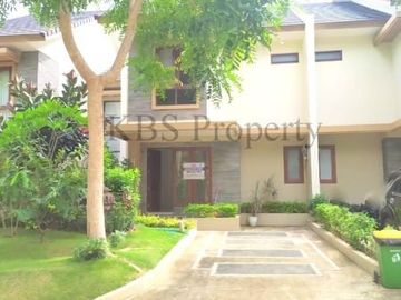 Disewa Rumah 2 Lantai Lokasi Villa Panbil - Batam
