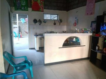 SE VENDE CASA ESQUINERA BARRIÓ LOS ROBLES