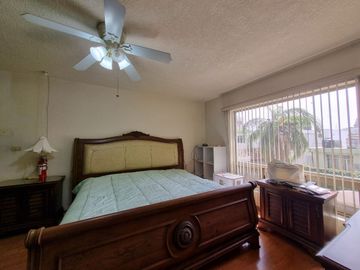 CASA EN VENTA EN MITRAS SUR